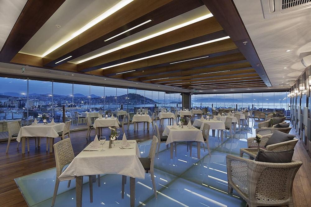 Doubletree By Hilton Kusadası Eksteriør billede