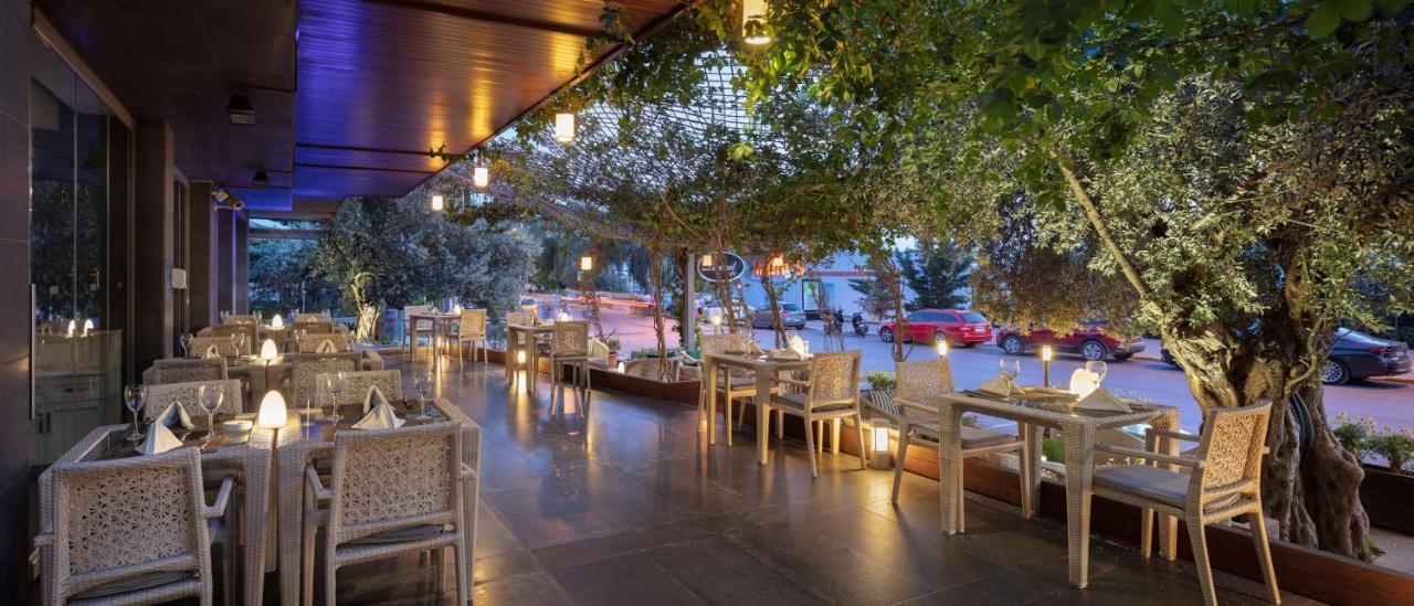 Doubletree By Hilton Kusadası Eksteriør billede