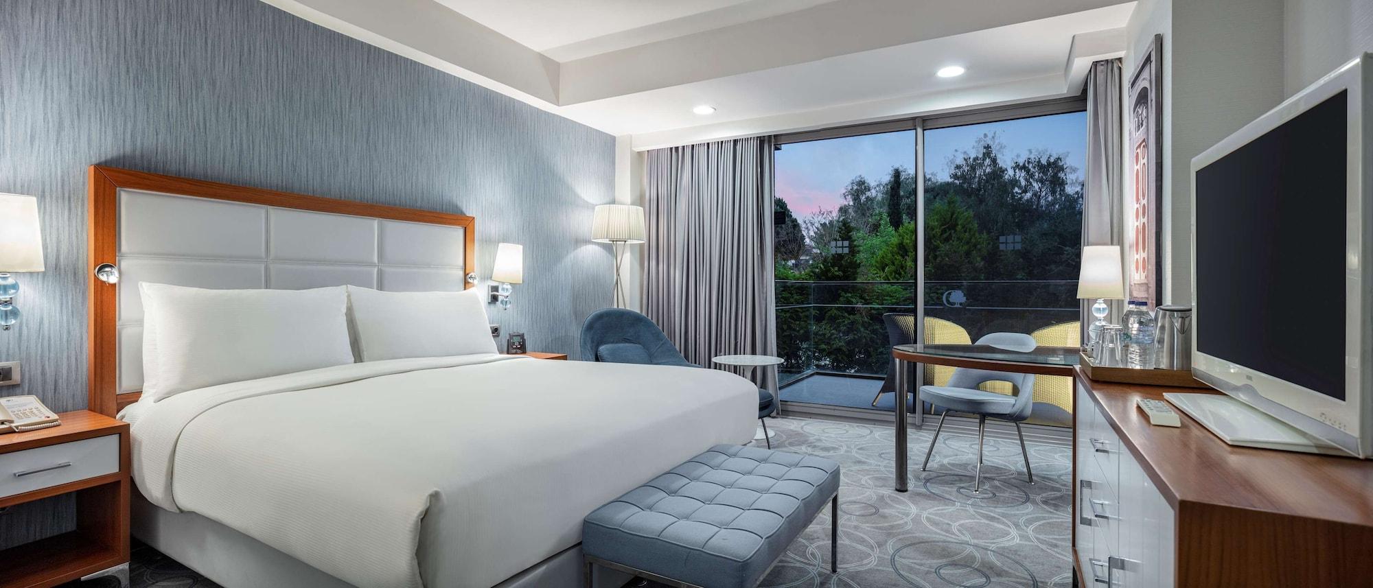 Doubletree By Hilton Kusadası Eksteriør billede