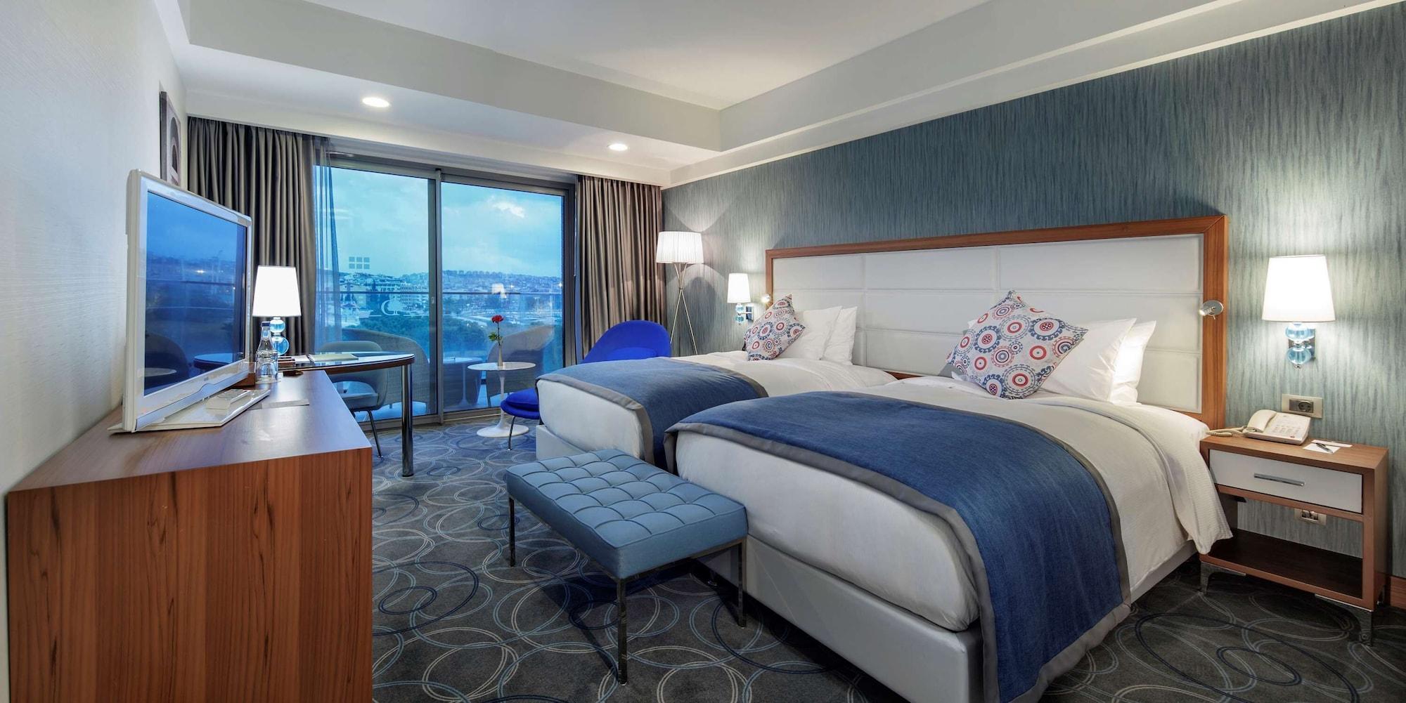 Doubletree By Hilton Kusadası Eksteriør billede