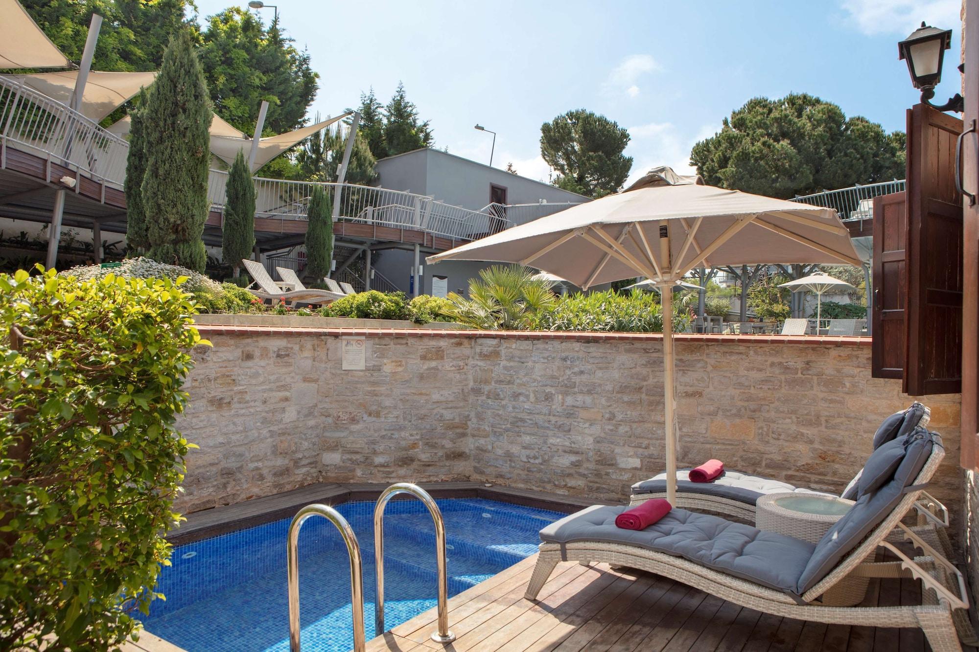 Doubletree By Hilton Kusadası Eksteriør billede