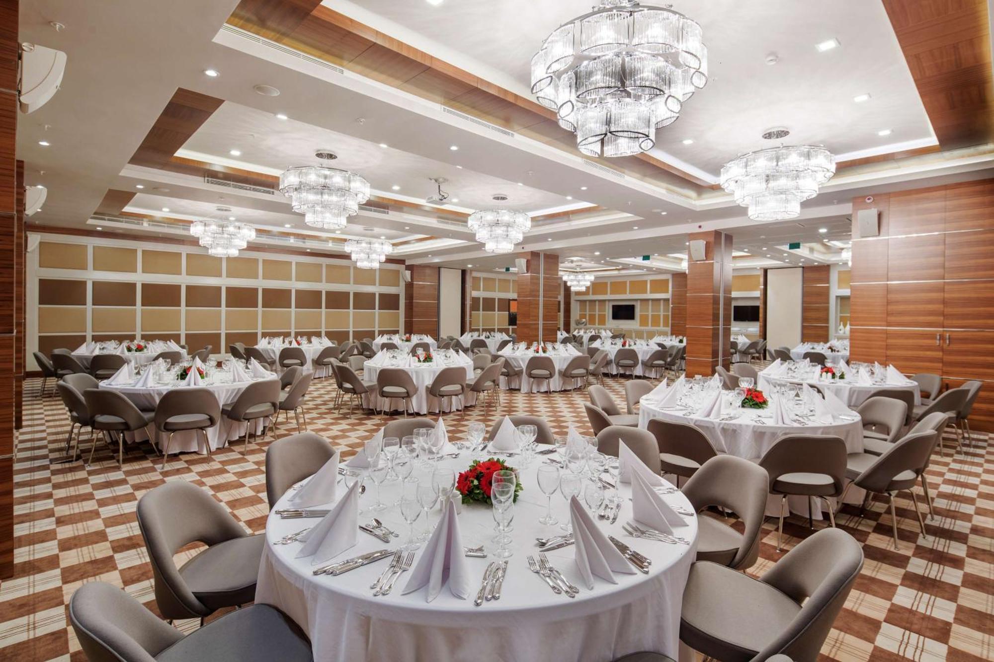 Doubletree By Hilton Kusadası Eksteriør billede