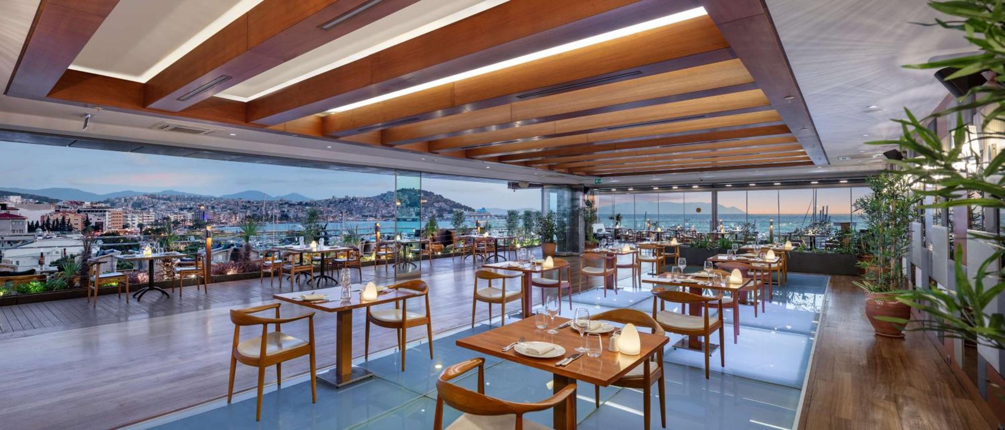 Doubletree By Hilton Kusadası Eksteriør billede