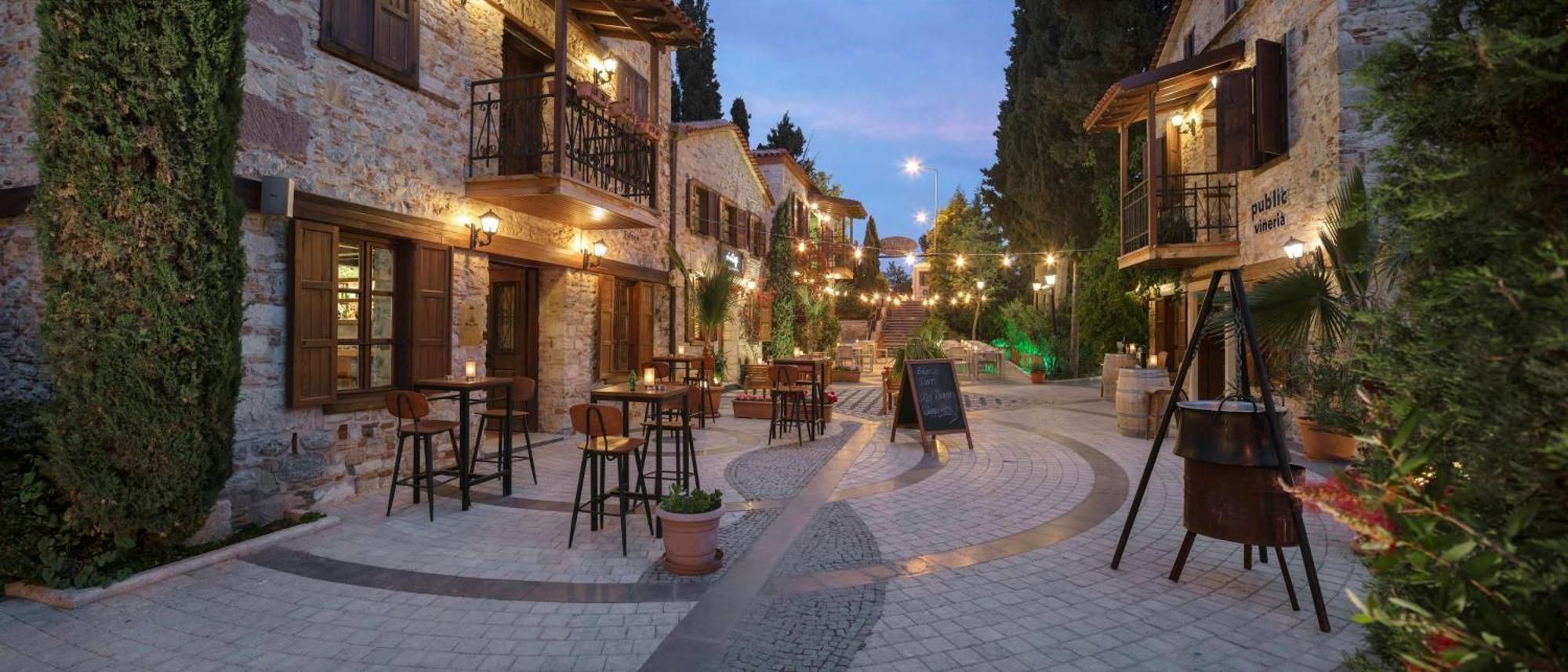 Doubletree By Hilton Kusadası Eksteriør billede