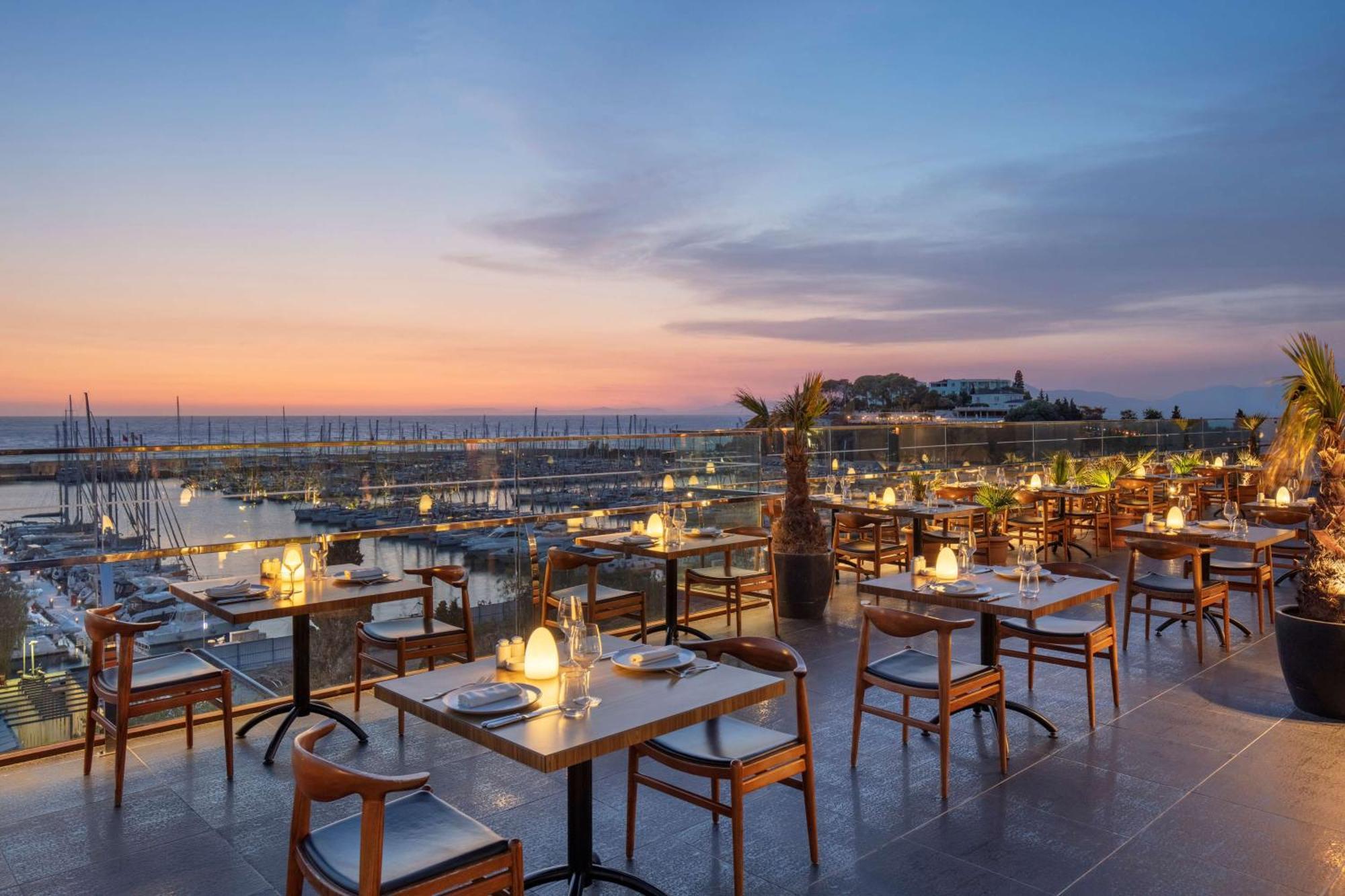 Doubletree By Hilton Kusadası Eksteriør billede